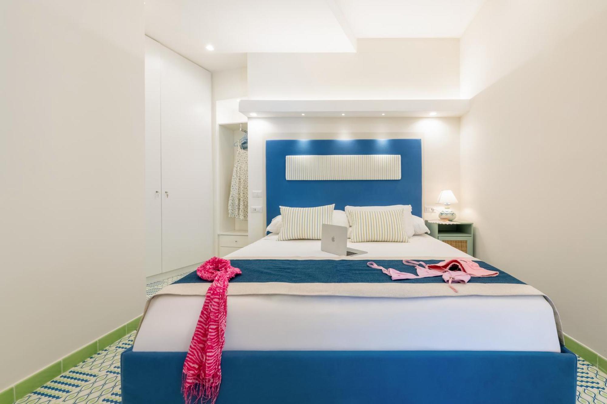 Aquae Romanae - *